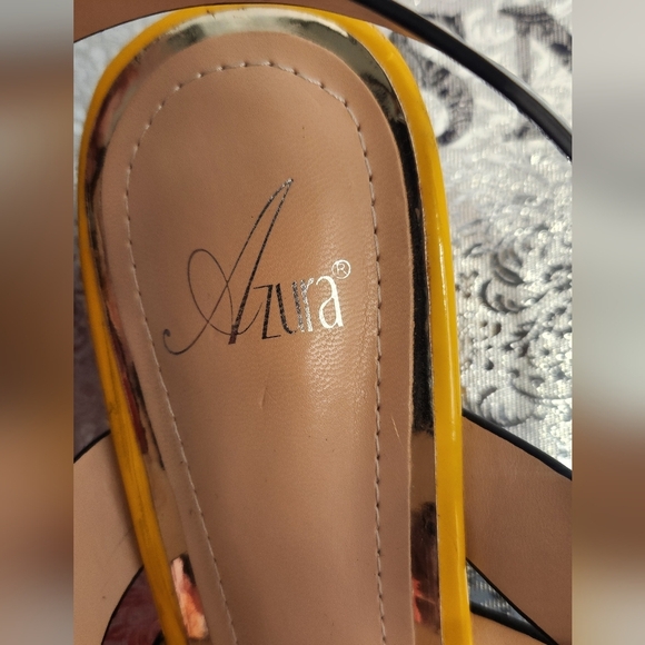 Colorful Women's Sandals - Picture 4 of 7